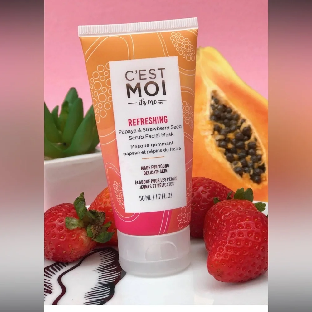 C'est Moi Refreshing Papaya & Strawberry Seed Scrub Facial Mask NIB